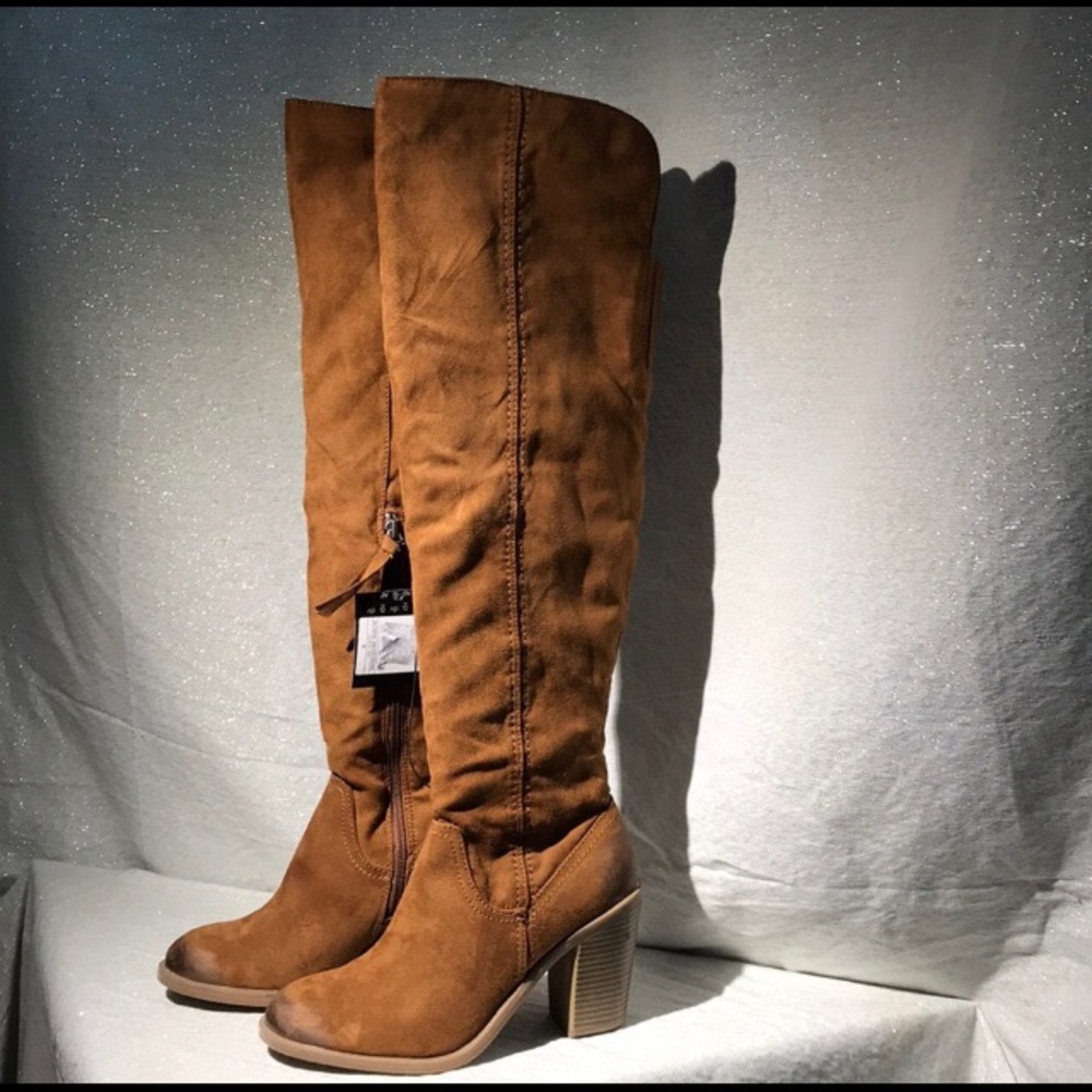 Dolce Vita Brown Boots size 8